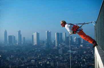 Jochen Schweizer, House Running