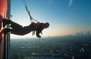 Jochen Schweizer, House Running